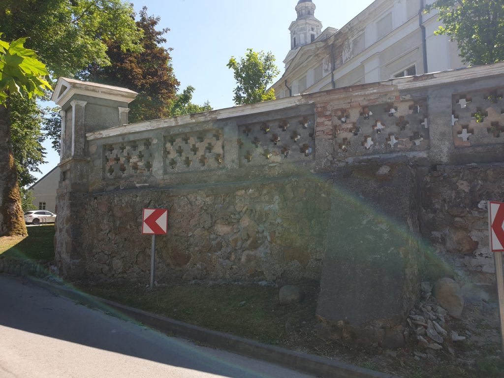 Kulių Šv. vysk. Stanislovo bažnyčios šventoriaus tvora