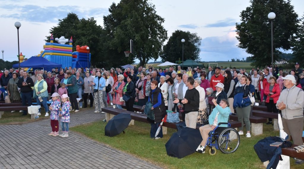 2023-07-022 Šateikių šventė „Mano kaimo vasara 2023“. Žiūrovai